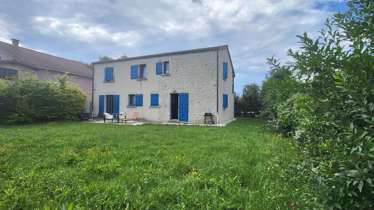 maison 6 pièces 154 m2 à vendre à Montpeyroux (63114)