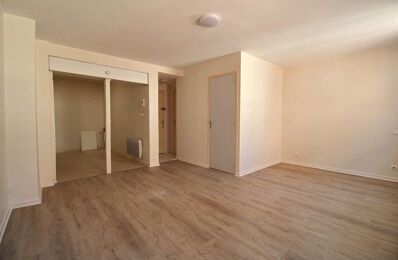 location appartement 415 € CC /mois à proximité de Giroussens (81500)