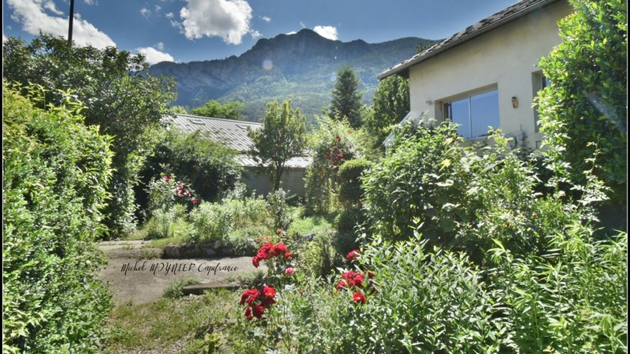 maison 6 pièces 128 m2 à vendre à L'Argentière-la-Bessée (05120)