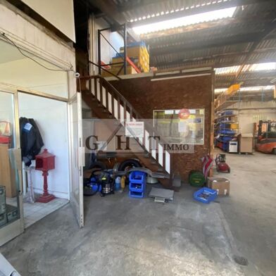 Local industriel 1422 m²