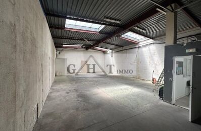 location local industriel 2 310 € CC /mois à proximité de Mandres-les-Roses (94520)