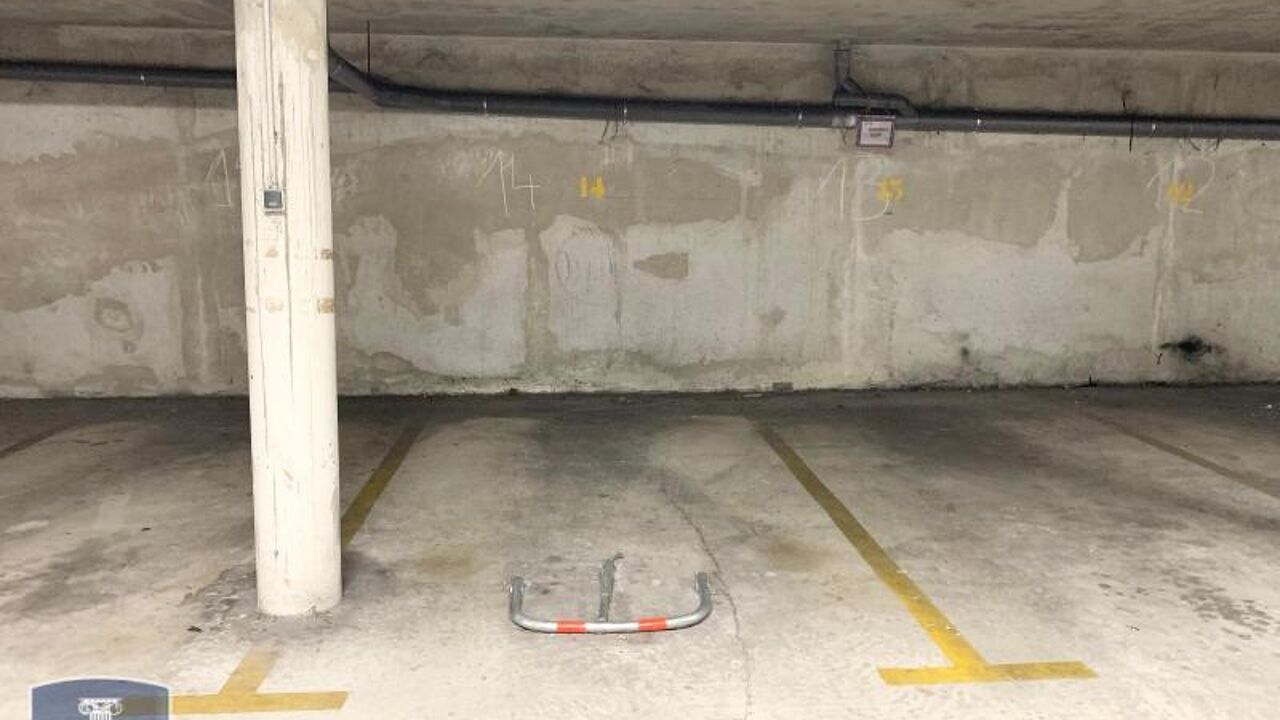 garage  pièces  m2 à louer à Tours (37000)