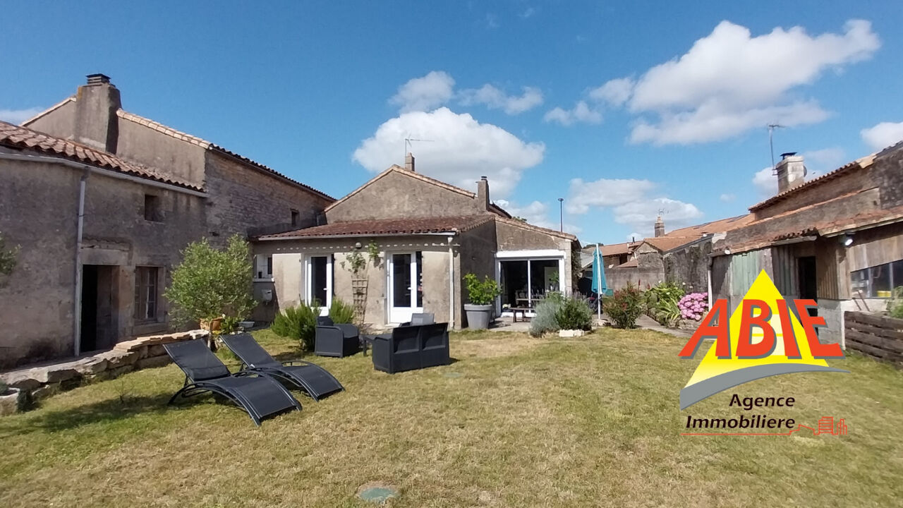 maison 5 pièces 98 m2 à vendre à Ardin (79160)