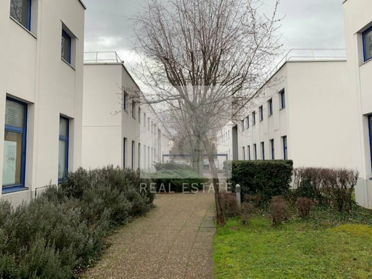 BUREAUX à LOUER — photo 1