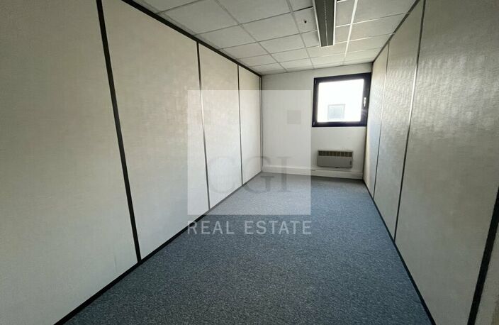 BUREAUX à LOUER — photo 3