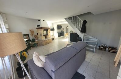 location maison 784 € CC /mois à proximité de Illies (59480)