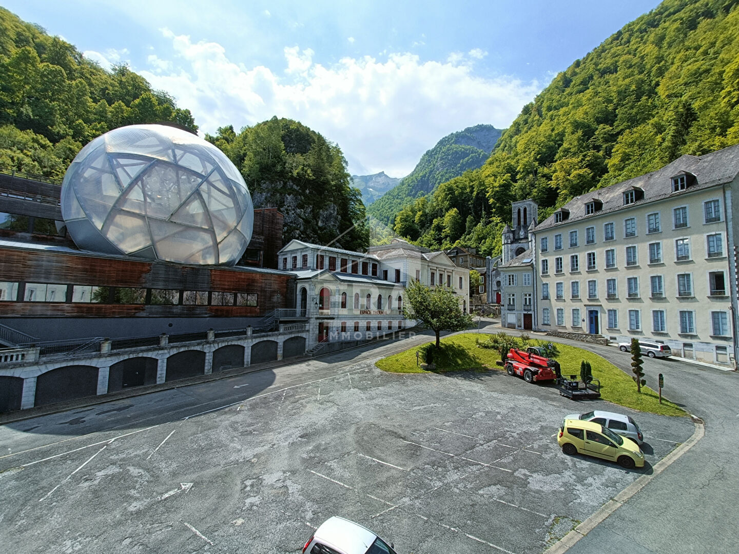 Appartement  T10 à vendre Eaux-Bonnes 64440