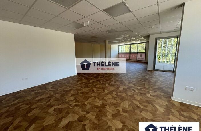 IMMEUBLE DE BUREAUX  à LOUER — photo 3