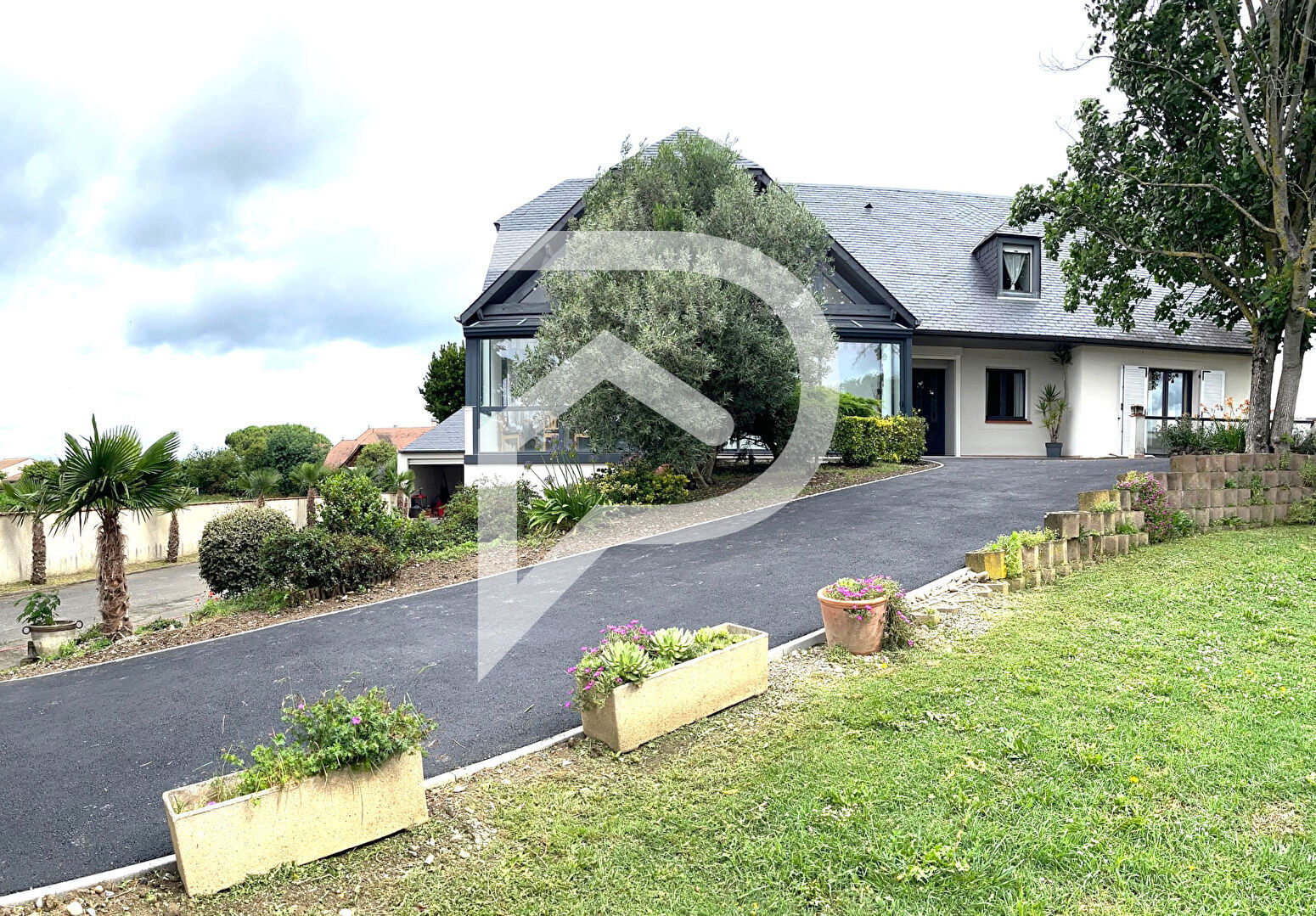 Villa / Maison  T8 à vendre Aureilhan 65800