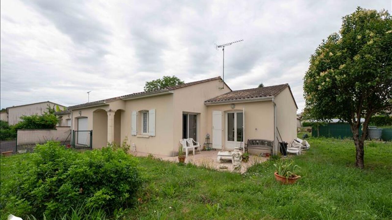 maison 4 pièces 85 m2 à vendre à Barbezieux-Saint-Hilaire (16300)