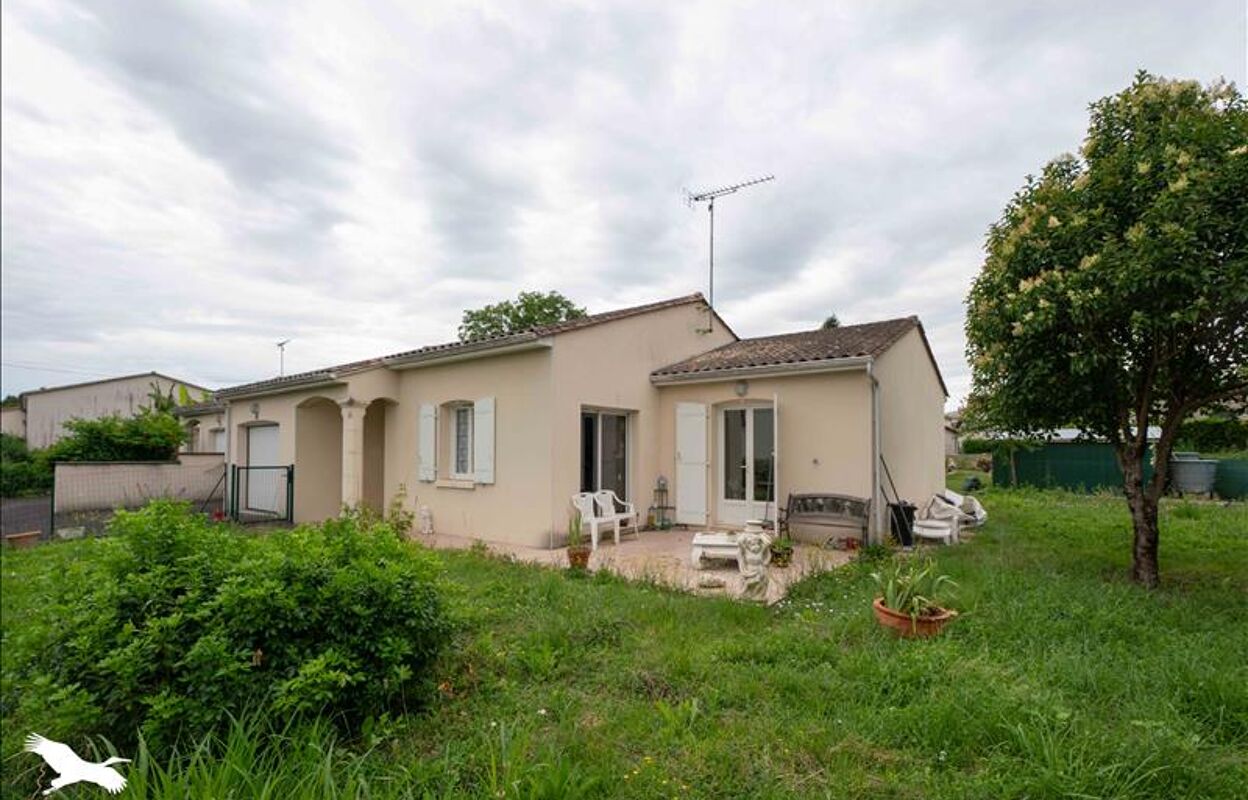 maison 4 pièces 85 m2 à vendre à Barbezieux-Saint-Hilaire (16300)