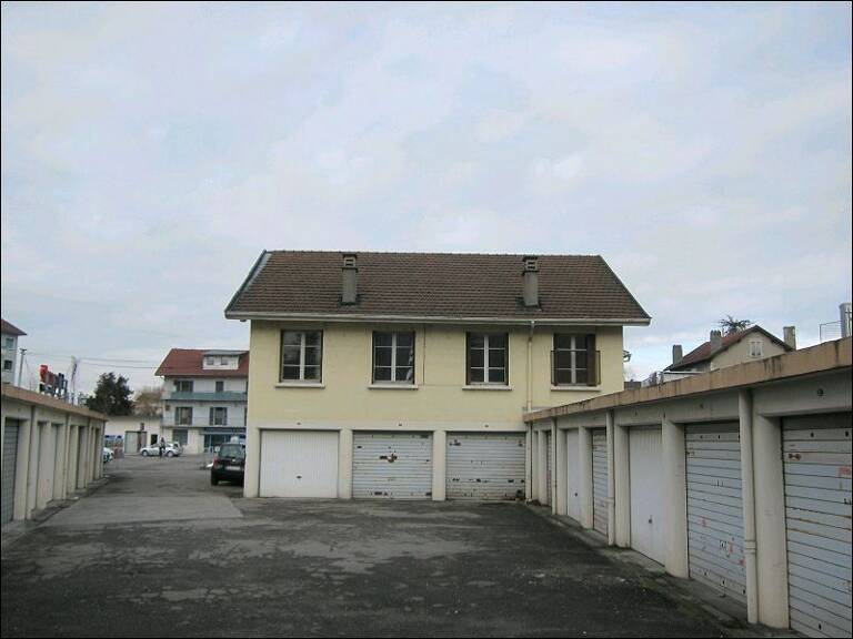 GARAGE — photo 1