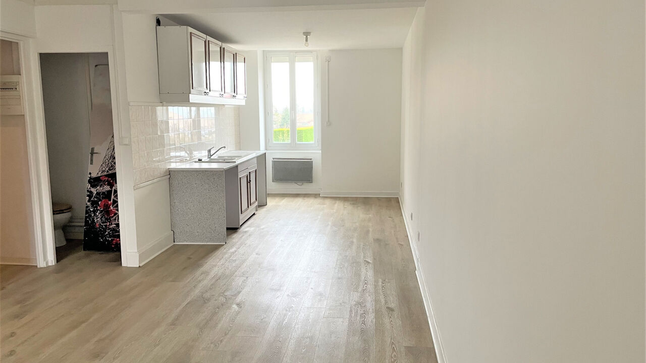 appartement 4 pièces 77 m2 à louer à Saint-Sorlin-en-Valloire (26210)