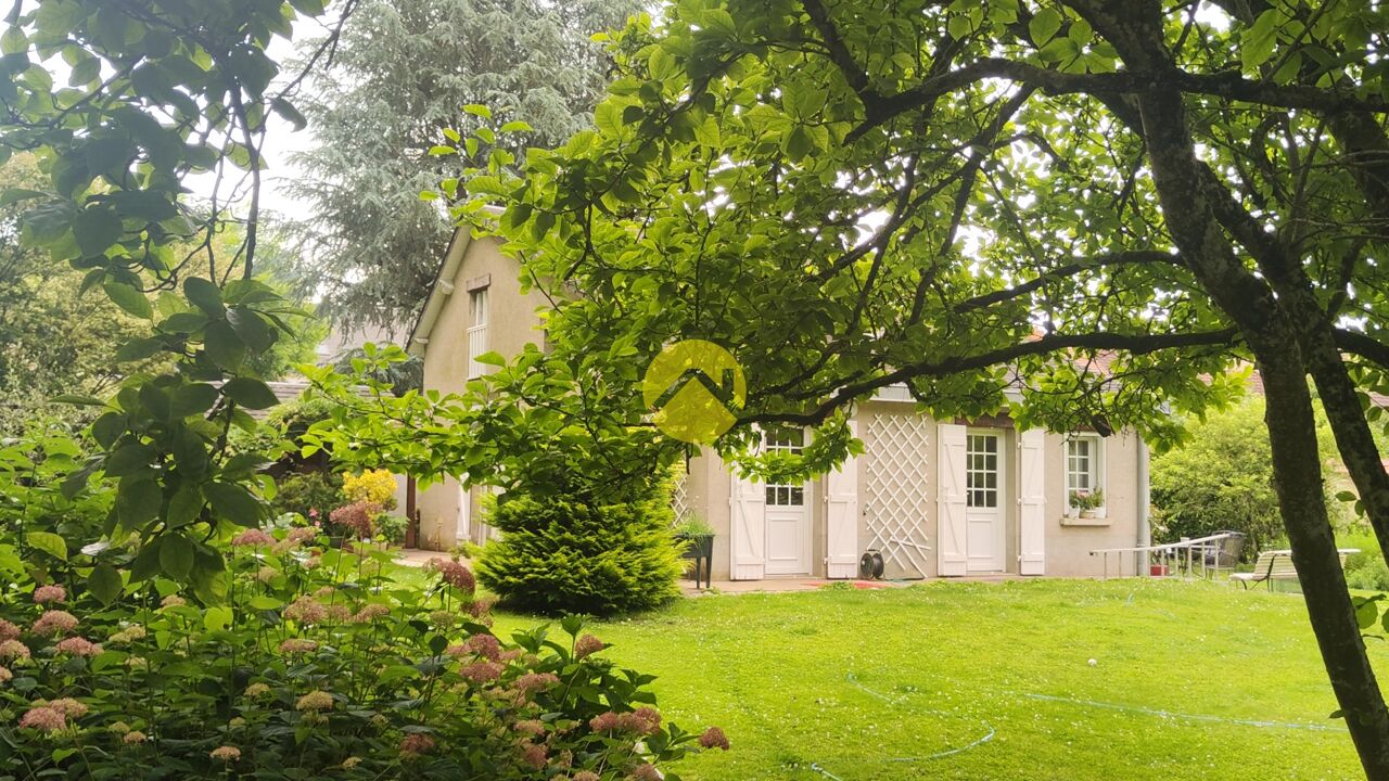 maison 5 pièces 105 m2 à vendre à Jouet-sur-l'Aubois (18320)