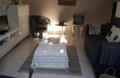 location appartement 1 200 € CC /mois à proximité de Saint-Raphaël (83530)