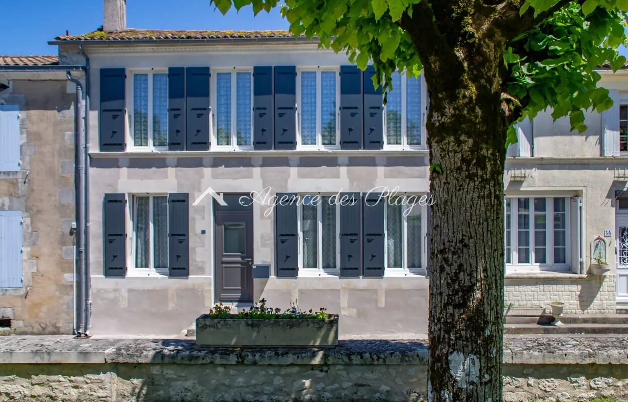 maison 7 pièces 158 m2 à vendre à Saint-Romain-de-Benet (17600)