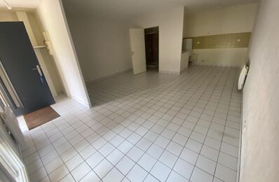 location appartement 329 € CC /mois à proximité de Vatan (36150)