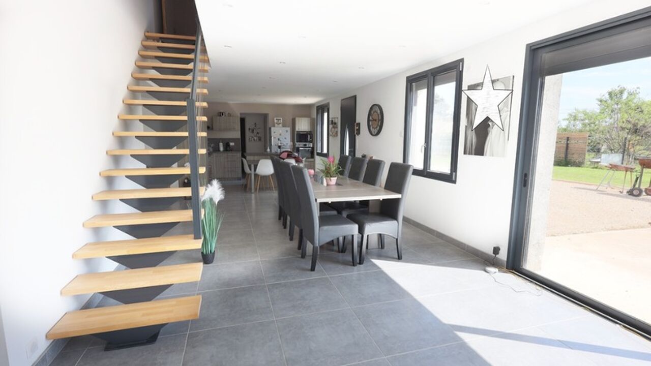 maison 5 pièces 149 m2 à vendre à Mézériat (01660)