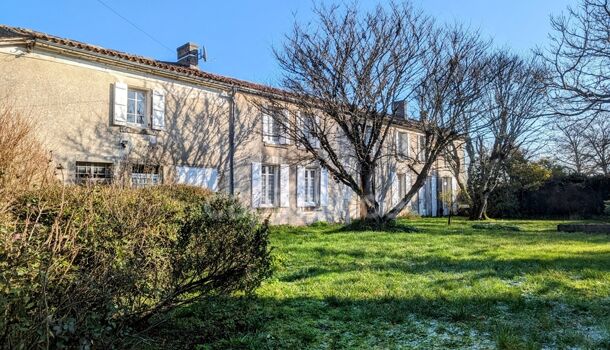 Villa / Maison 9 pièces  à vendre Segonzac 16130