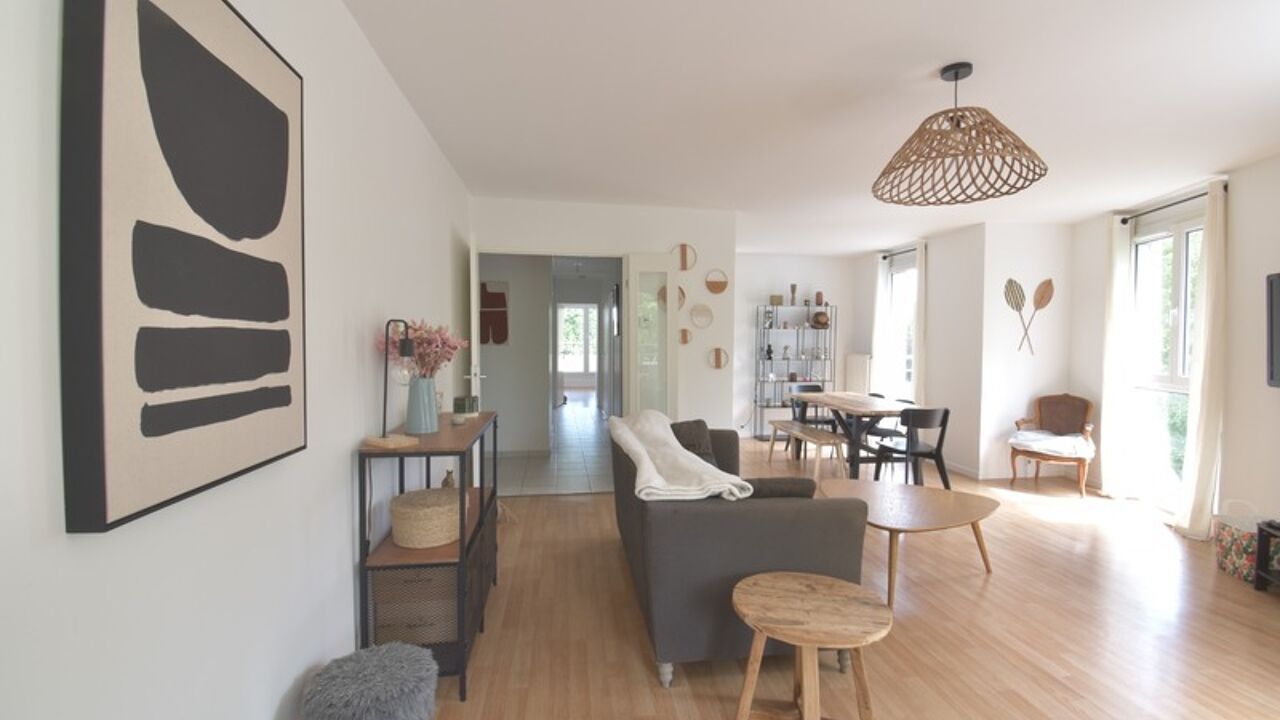 appartement 3 pièces 82 m2 à vendre à Croix (59170)