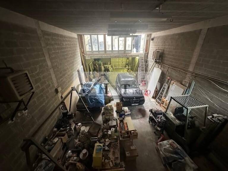 ENTREPOT 329M² A LOUER BONDOUFLE — photo 1
