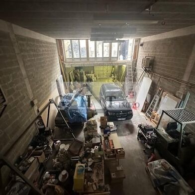 Local industriel  2423 €