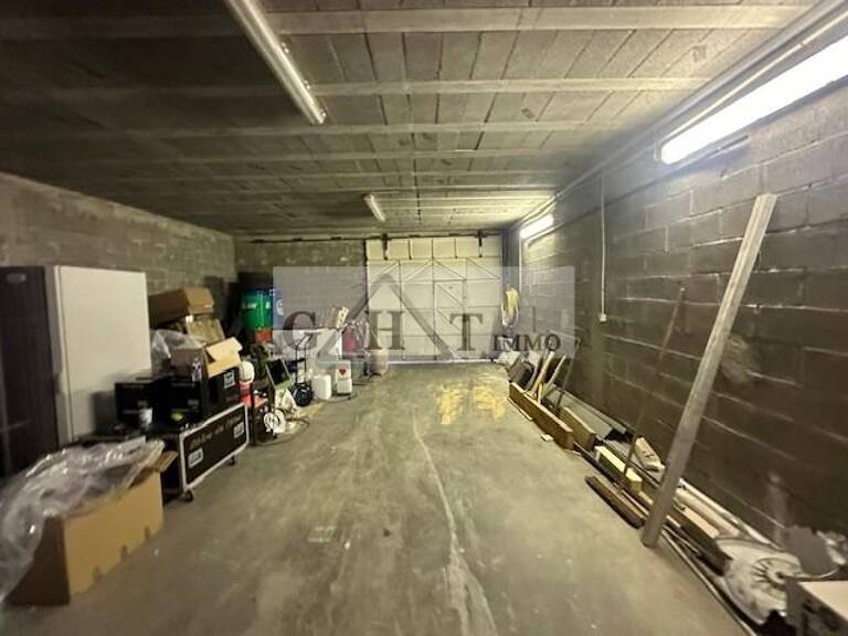ENTREPOT 329M² A LOUER BONDOUFLE — photo 1