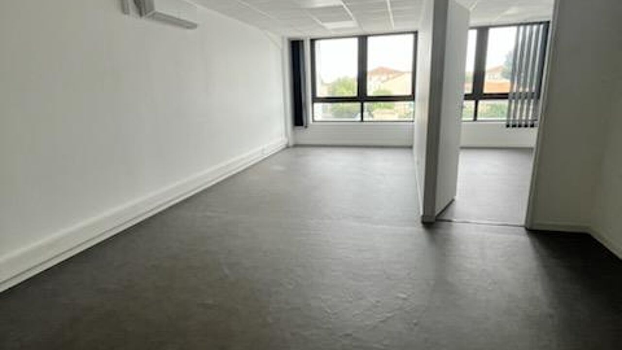 commerce  pièces 52 m2 à louer à Poitiers (86000)