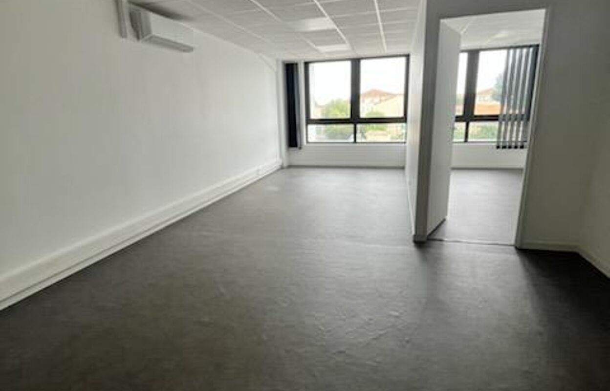 commerce  pièces 52 m2 à louer à Poitiers (86000)