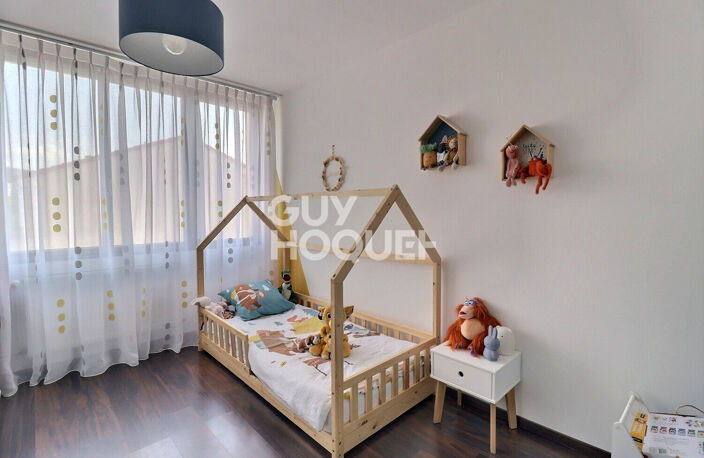 APPARTEMENT AVEC DEUX CHAMBRES UNE TERRASSE ET UN PARKING FAU... — photo 3