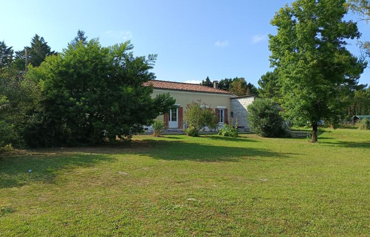 maison 6 pièces 172 m2 à vendre à Saint-Vallier (16480)