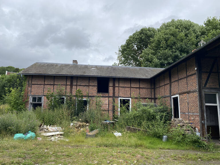 Bien à rénover complètement à Poix de Picardie — photo 1