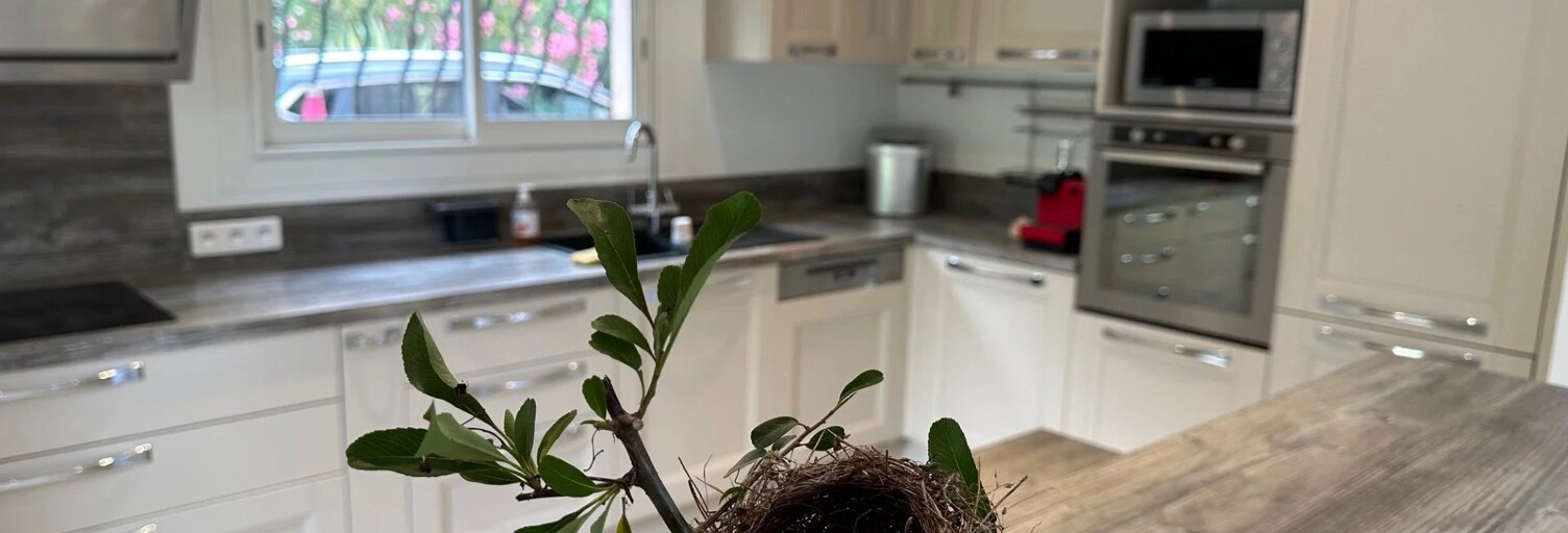 Maison 5 Pièces 160 m² à vendre à Roquefort-les-Pins (06330)