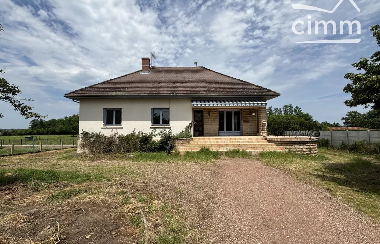 maison 5 pièces 95 m2 à vendre à Pierrefitte-sur-Loire (03470)