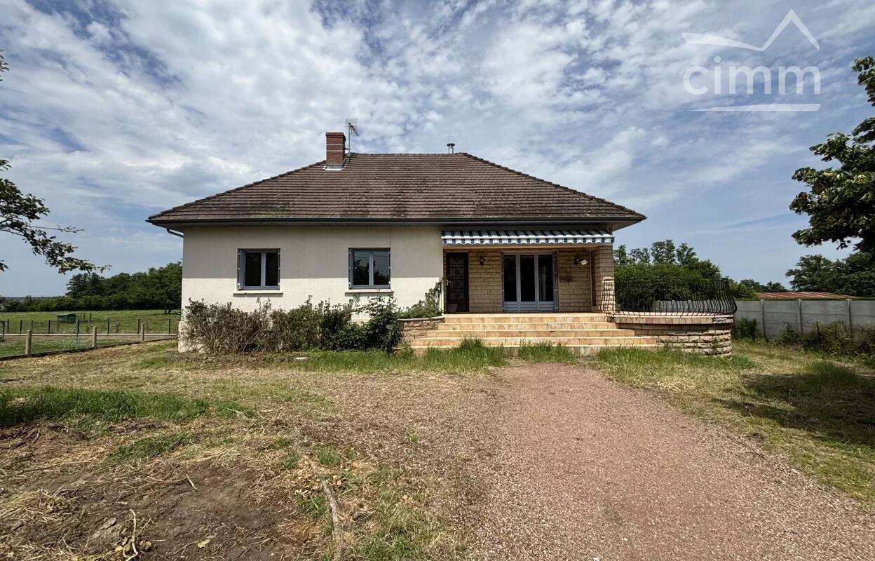 maison 5 pièces 95 m2 à vendre à Pierrefitte-sur-Loire (03470)