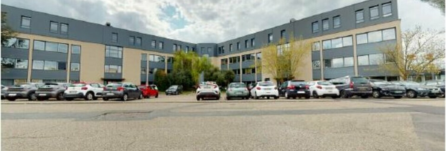 Bureau  300 m² à louer à Écully (69130)