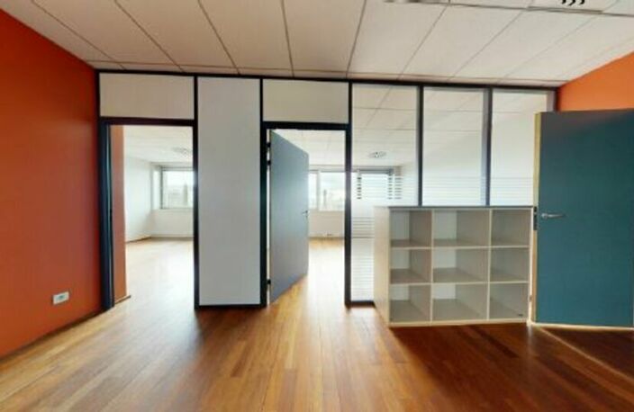 BUREAUX à LOUER — photo 5