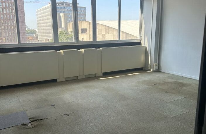 BUREAUX à LOUER — photo 3