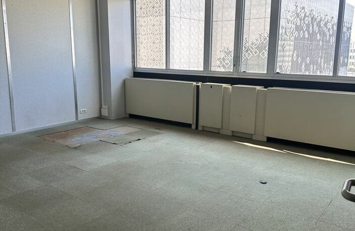 BUREAUX à LOUER — photo 4