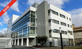 Bureau  1222 m² à louer à Lyon 8 (69008)