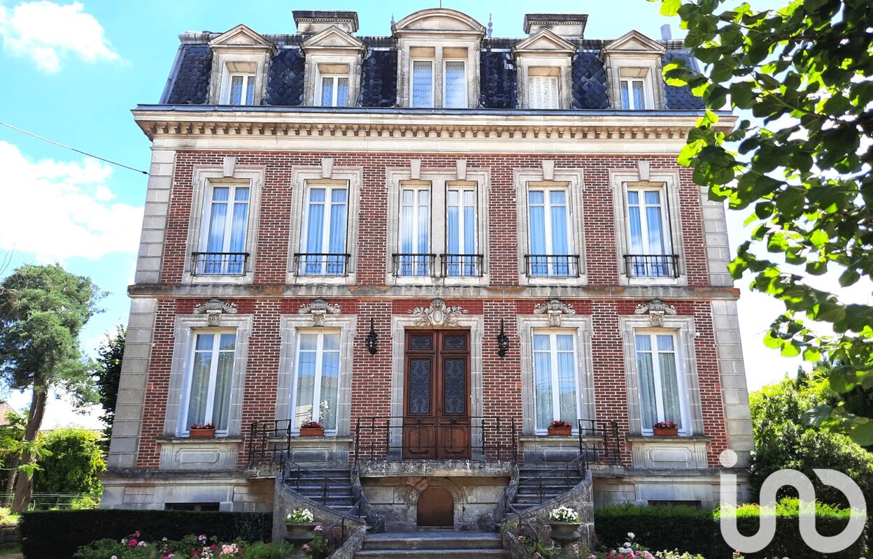 maison 12 pièces 397 m2 à vendre à Jarnac (16200)