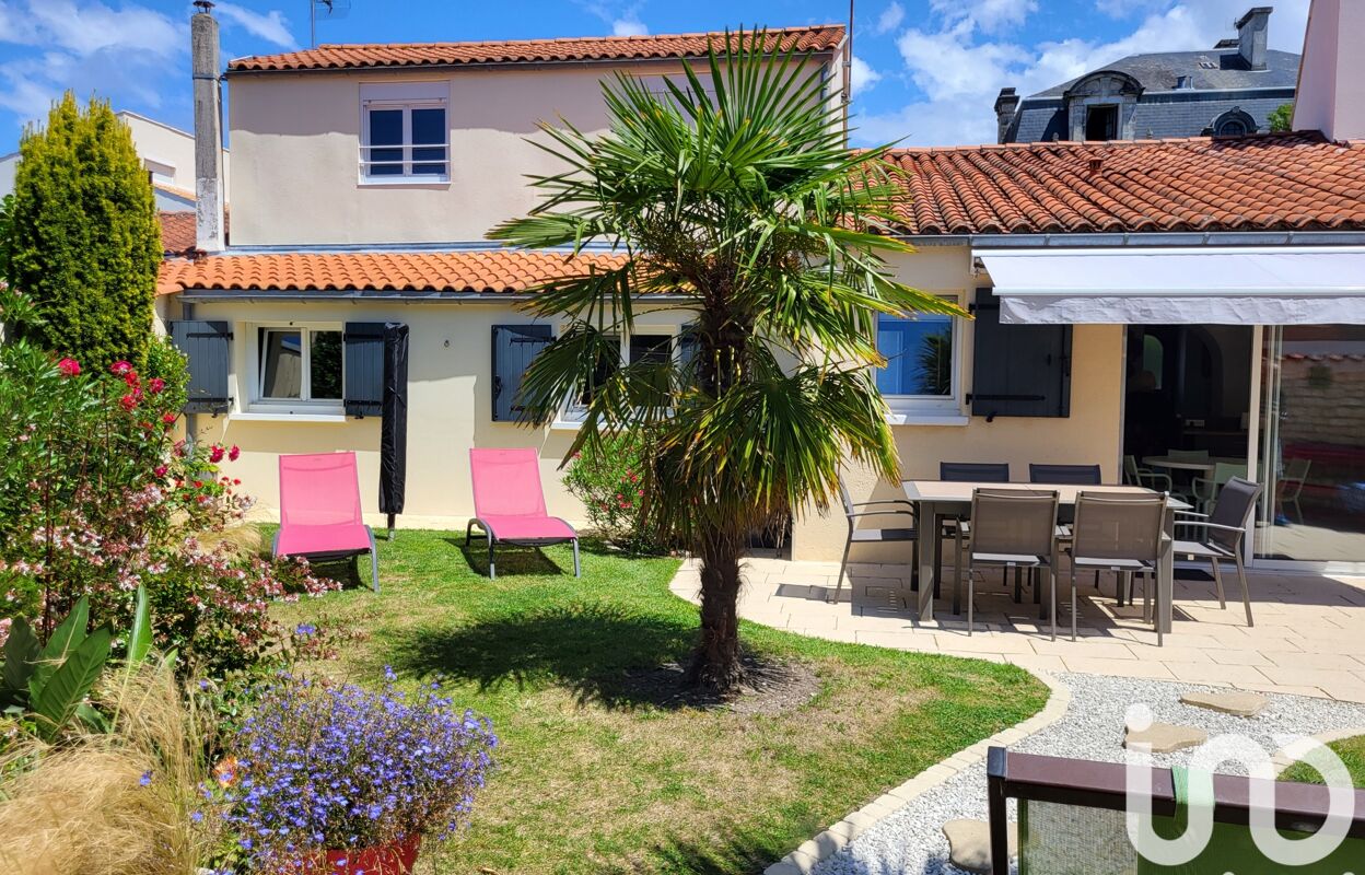 maison 5 pièces 145 m2 à vendre à La Rochelle (17000)