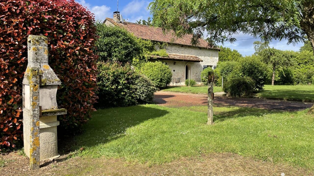 maison 5 pièces 111 m2 à vendre à Saint-Savin (86310)