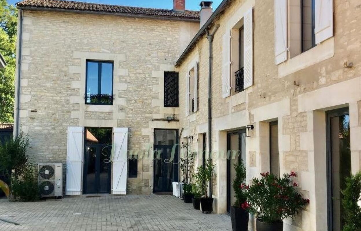 maison 10 pièces 335 m2 à vendre à Poitiers (86000)