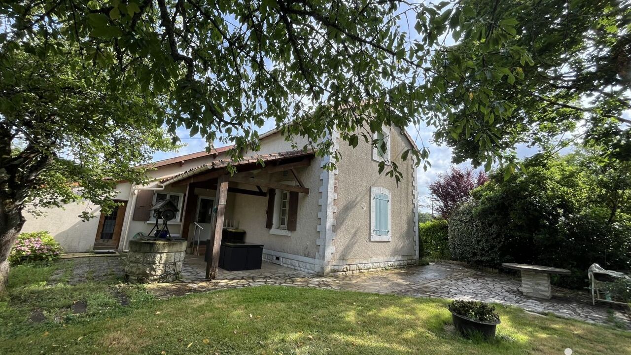 maison 5 pièces 120 m2 à vendre à Nanteuil-en-Vallée (16700)