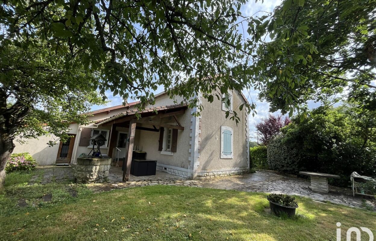 maison 5 pièces 120 m2 à vendre à Nanteuil-en-Vallée (16700)