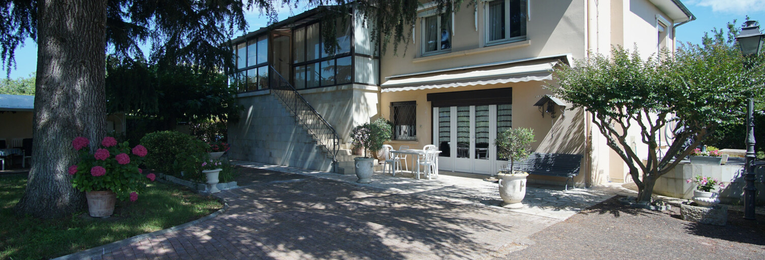 Maison 8 Pièces 210 m² à vendre à Auch (32000)