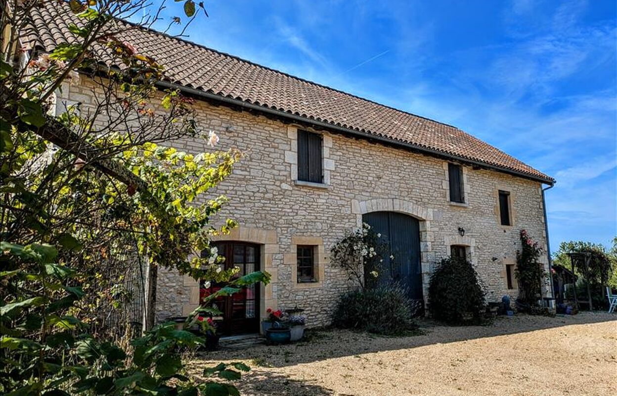 maison 9 pièces 342 m2 à vendre à Chourgnac (24640)