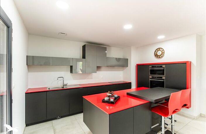 Villa de 5 pièces principales — photo 2