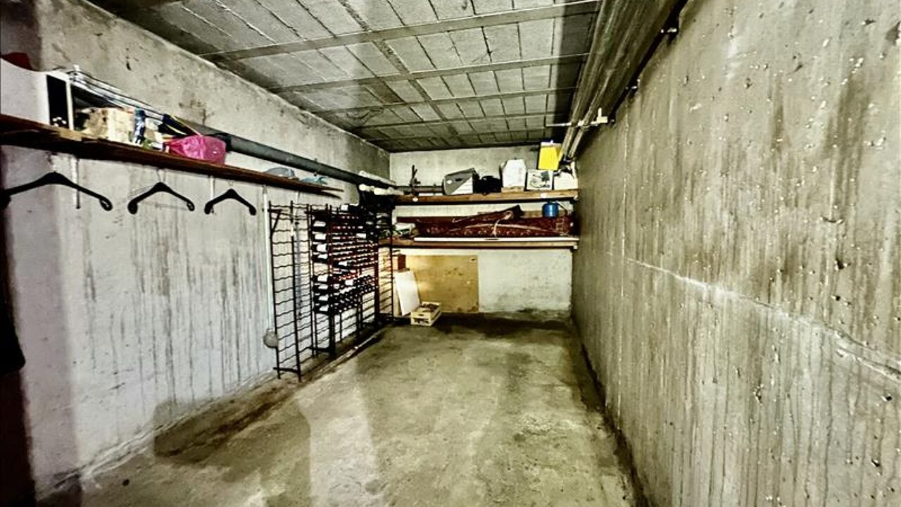 garage  pièces  m2 à vendre à Lormont (33310)